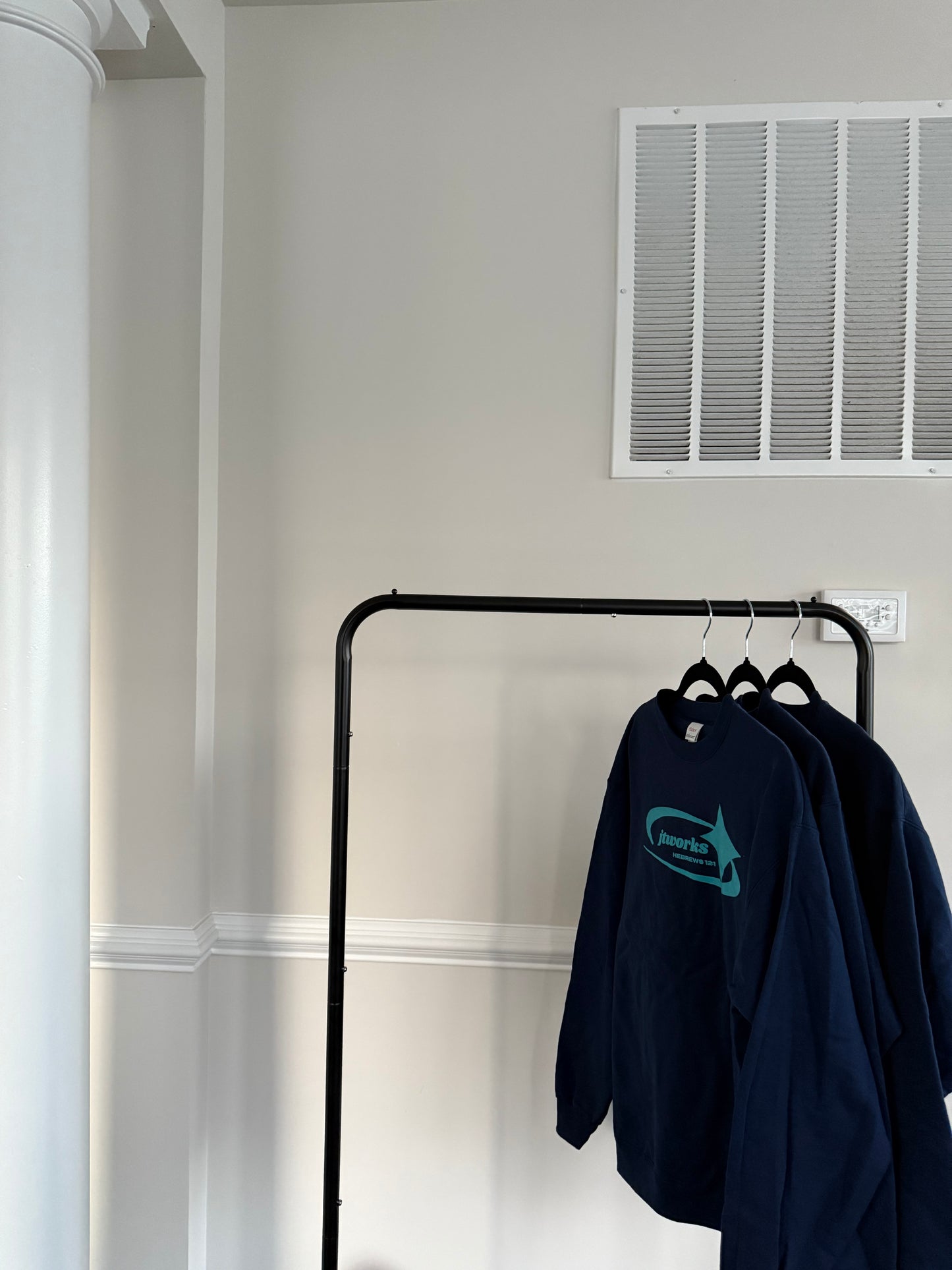 ‘run the race’ Jtworks crewneck